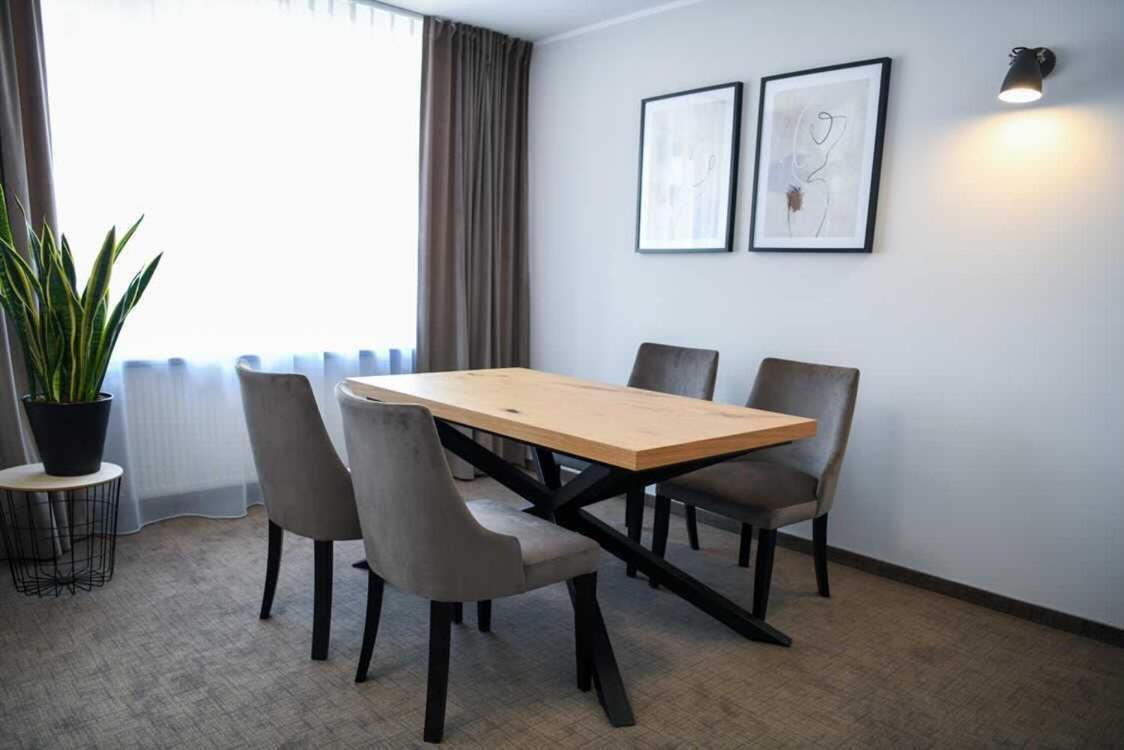 Ciechanów Lofft Hotel מראה חיצוני תמונה