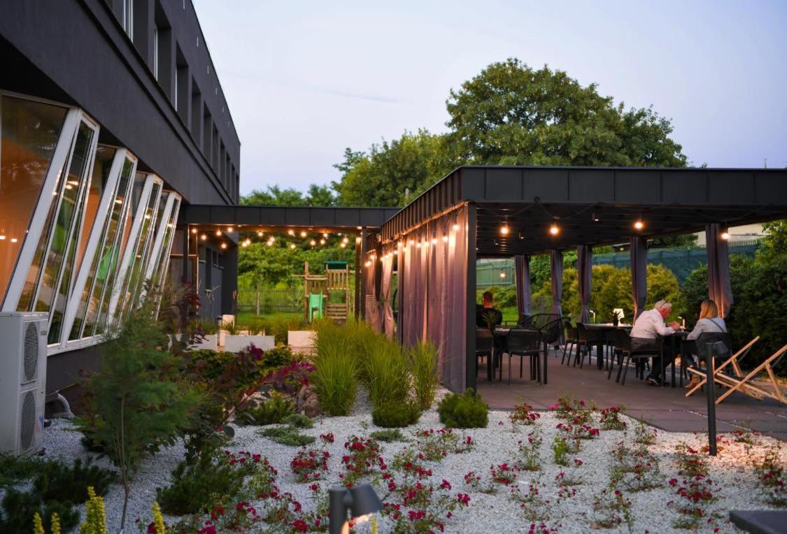 Ciechanów Lofft Hotel מראה חיצוני תמונה