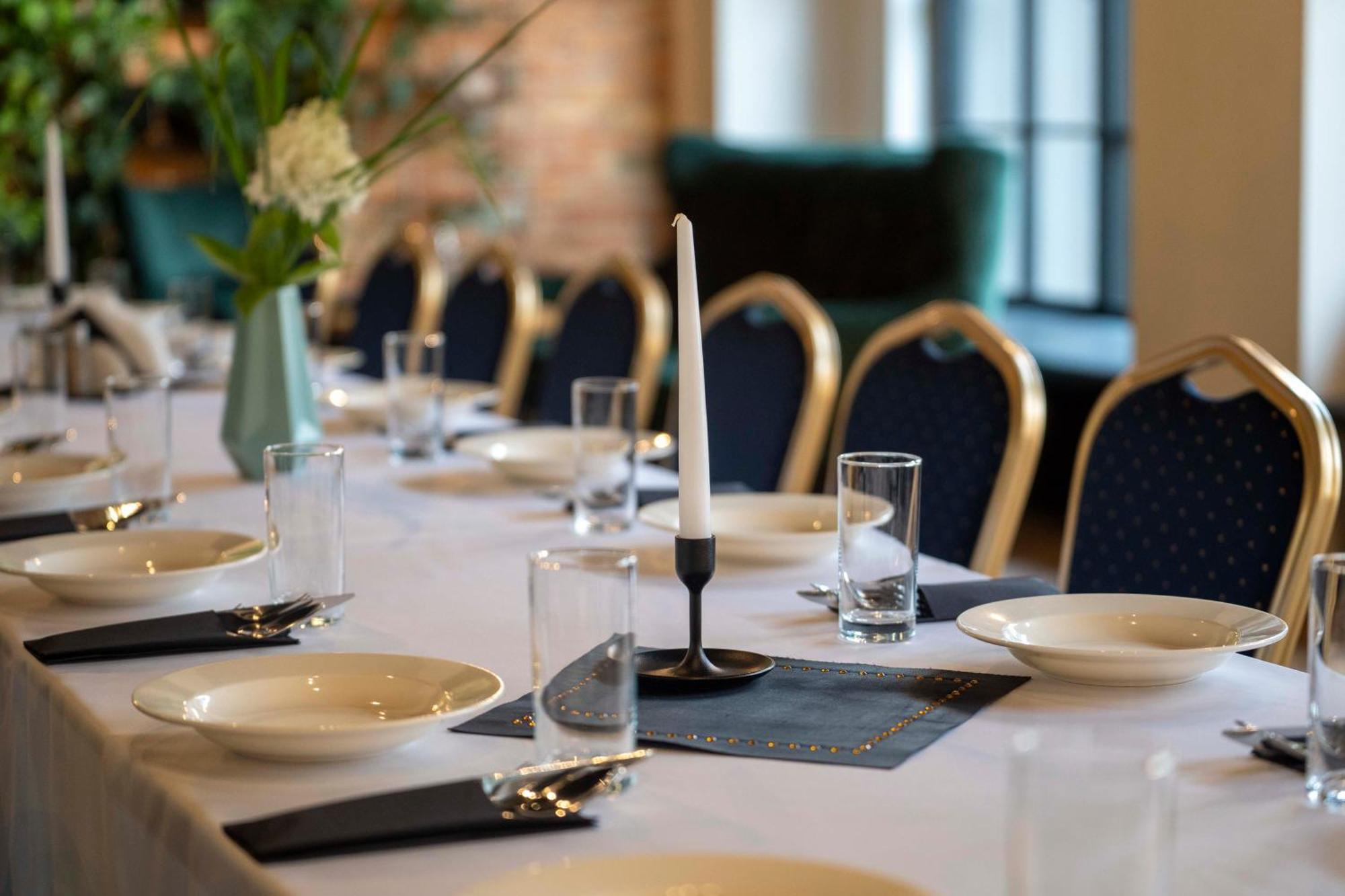 Ciechanów Lofft Hotel מראה חיצוני תמונה